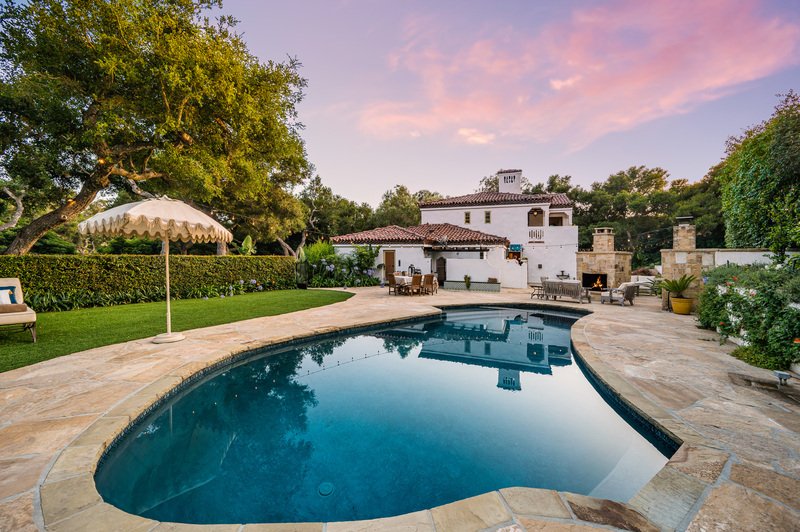 Casas en venta en Puebla con alberca en zona residencial